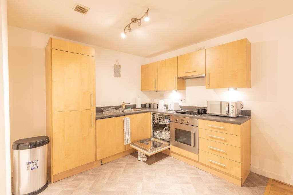 Cosy, Modern City Centre Apartment Free Parking Leicester Exterior photo
